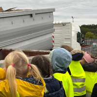 Leerung des Papiercontainers