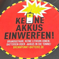 Vorschau-Warnaufkleber-Akkus